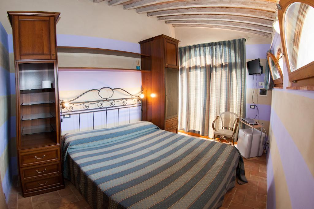 ריפרבלה Casa Vacanze "Casale Al Pino" חדר תמונה